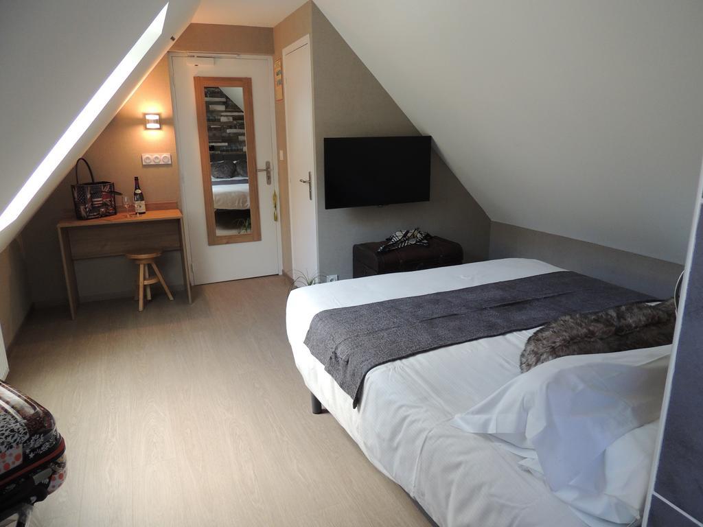 Saint-Chély-dʼAubrac Logis Hotel-Restaurant Les Coudercous מראה חיצוני תמונה